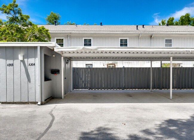 Building Photo - 1016 Todd Preis Dr