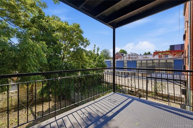 Building Photo - 59-17 Kissena Blvd