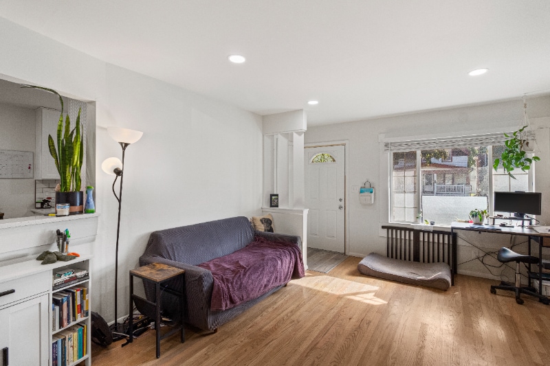 Building Photo - 3668 E Carpenter Ave