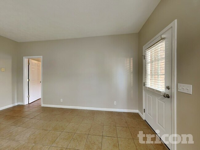 Building Photo - 119 Cherokee Dr