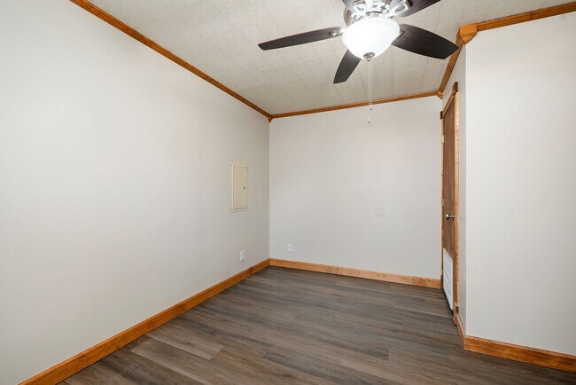 Building Photo - 3 bed / 1.5 Bath Home!