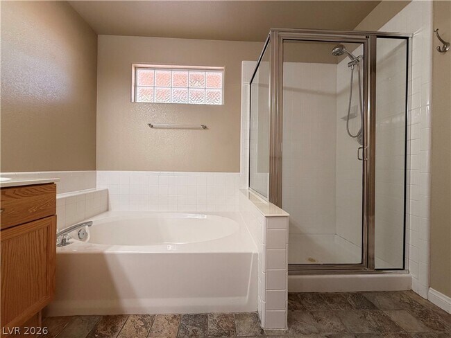 Building Photo - 212 Horizon Peak Dr