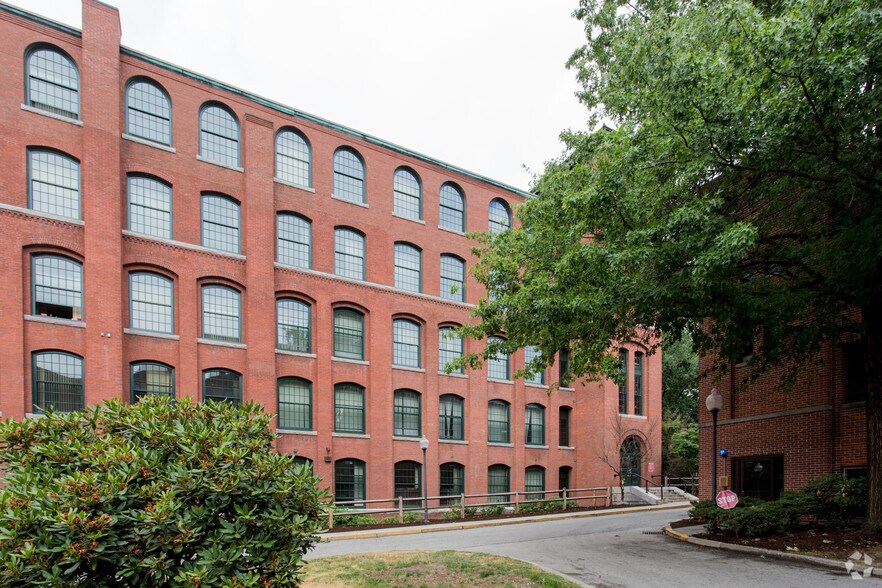 Royal Worcester Apartments - Worcester, MA | Apartment Finder Royal Worcester Apartments - Worcester, MA | Apartment Finder