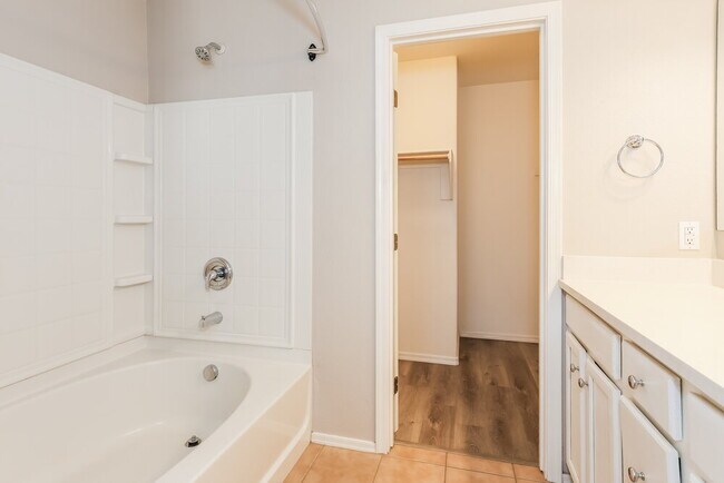 Building Photo - 38059 N Carolina Ave