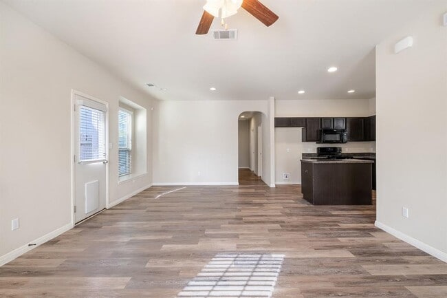 Building Photo - 4614 Esper Ln