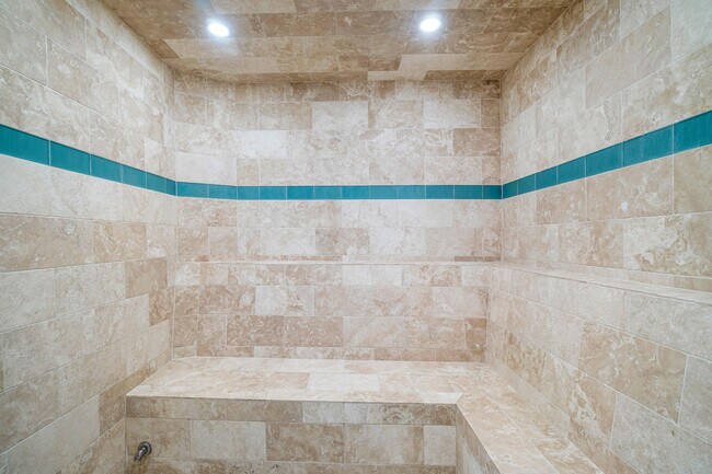 Building Photo - 13 Sloans Curve Dr