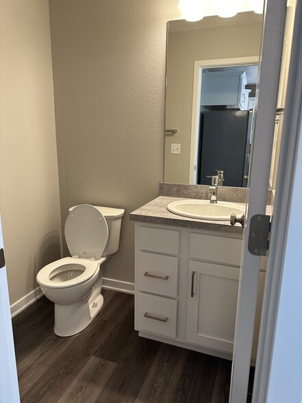 Half Bath Main Floor - 8230 Ventura Pl