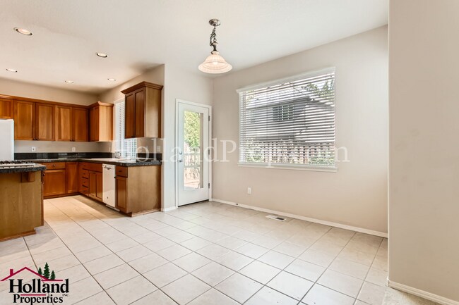 Building Photo - Spacious 4-Bedroom Home in Orenco Gardens ...