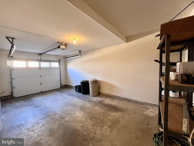 Building Photo - 1525 Templeton Pl