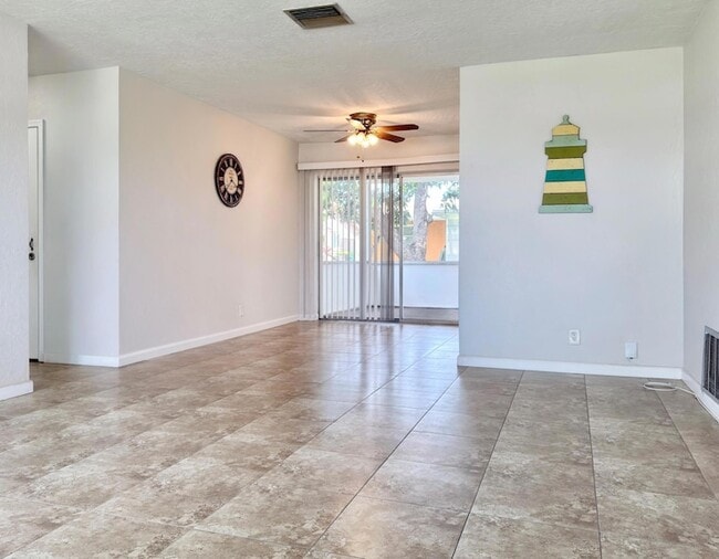 Building Photo - 4510 NW 46th St
