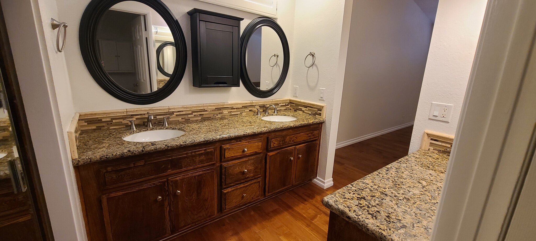 Building Photo - 861 Via Alameda