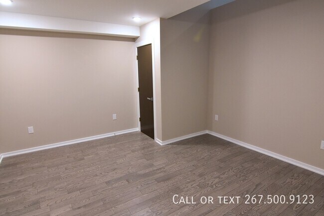 Building Photo - 958 Shackamaxon St
