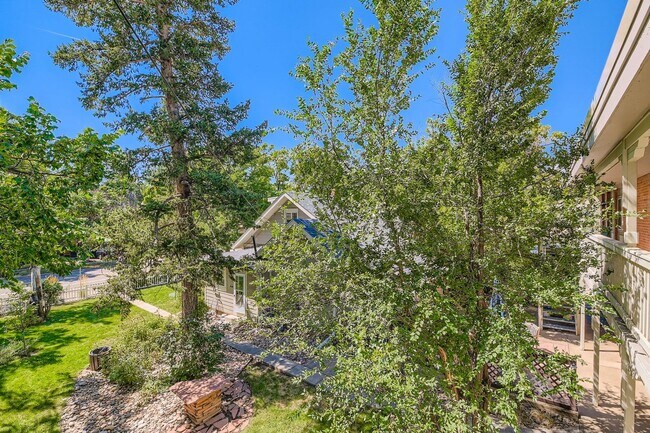 Building Photo - Cozy 2 bed/1 bath in Central Boulder with ...