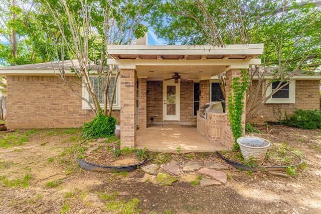 Building Photo - 7022 Escondido Dr