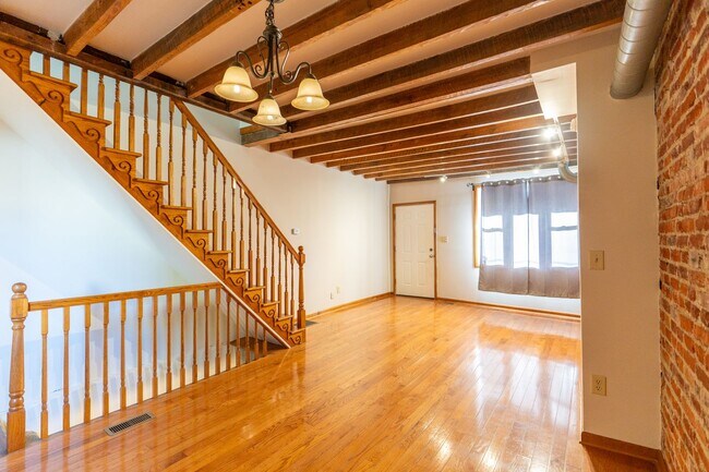Building Photo - 2820 S Smedley St