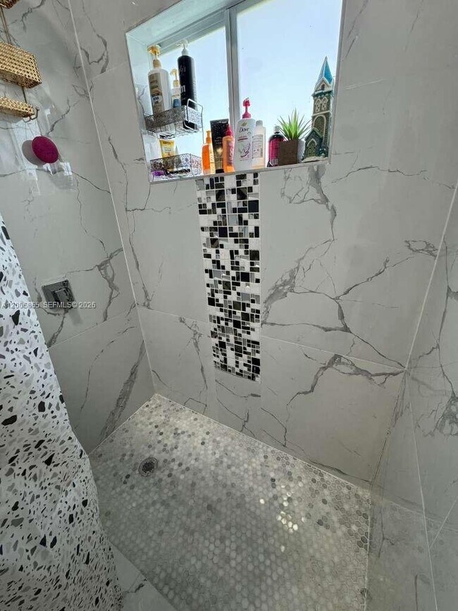 Building Photo - 25 NW 193rd St