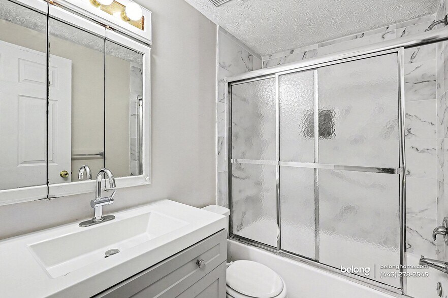 Building Photo - 535 Pensacola Dr