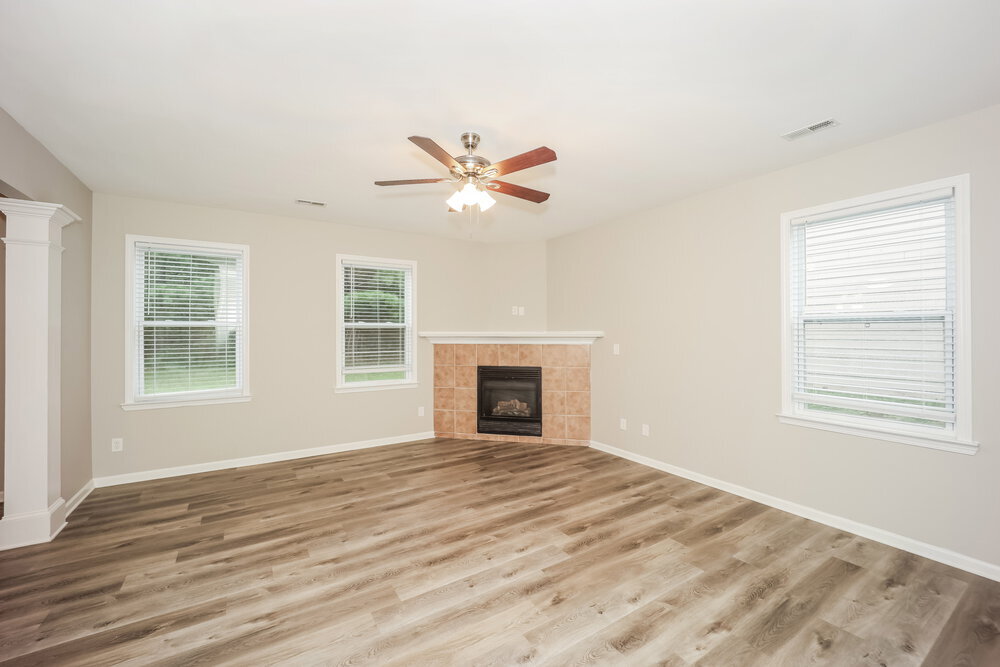 Building Photo - 8949 Crest View Cir