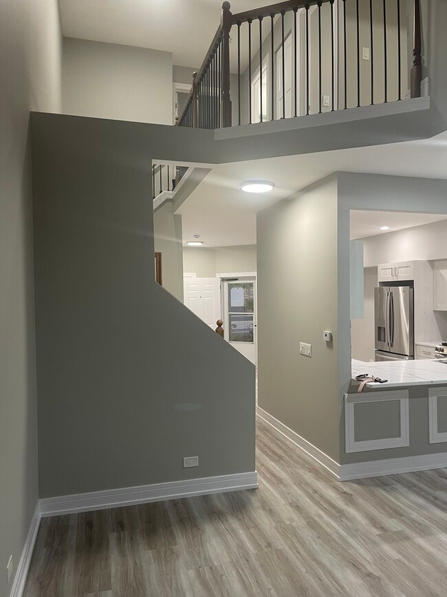 Building Photo - 942 Mesa Dr