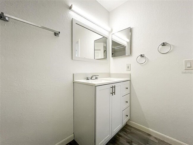 Building Photo - 13028 Plantation Park Cir