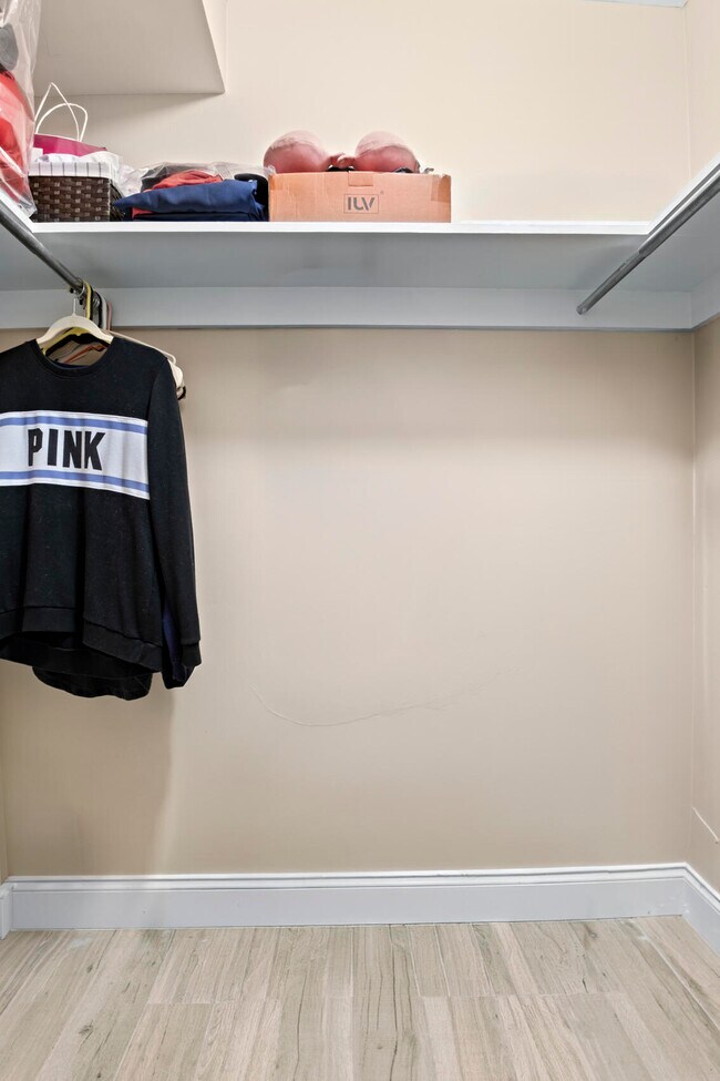 Building Photo - 2270 NE 68th St