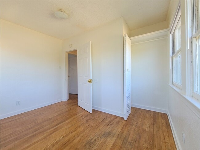 Building Photo - 1607 Clay St