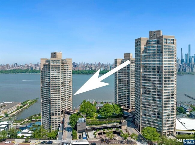 Building Photo - 7004 JFK Blvd E