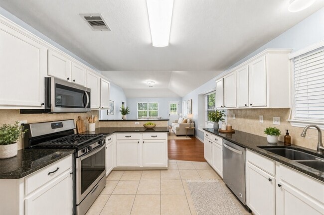 Building Photo - 3521 Lydia St