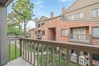 Building Photo - 2023 Gentryside Dr