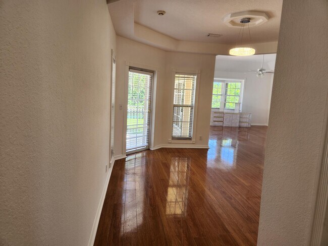 Building Photo - 17885 Fieldbrook Cir E