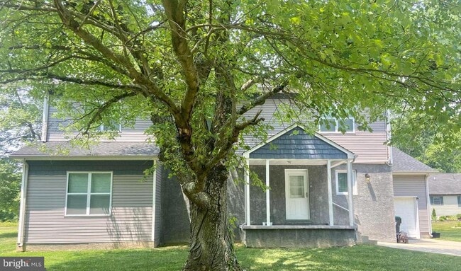 Building Photo - 3009 Frenchtown Rd
