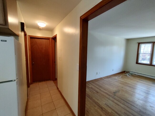 Building Photo - 56 Wakelee Ave