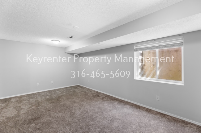 Building Photo - 1610 Summerwood St