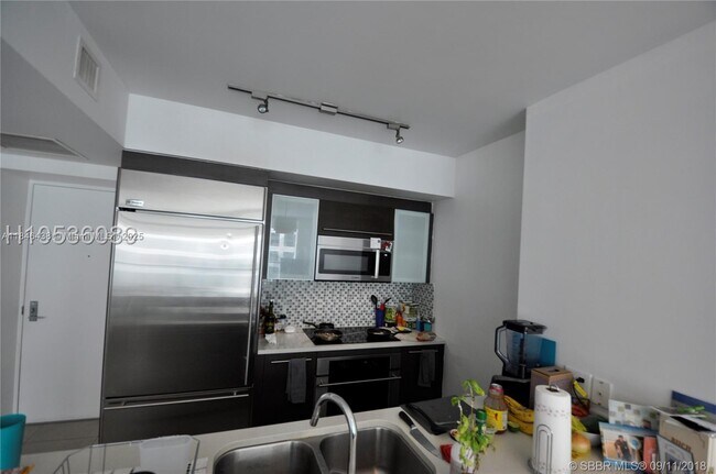 Building Photo - 500 Brickell Ave