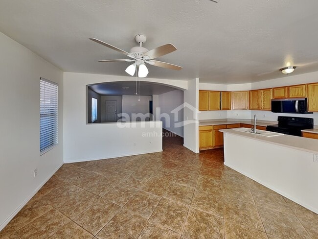 Building Photo - 15030 N 150th Ln