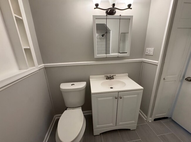 Building Photo - Charming newly renovated 3 bedroom bungalow