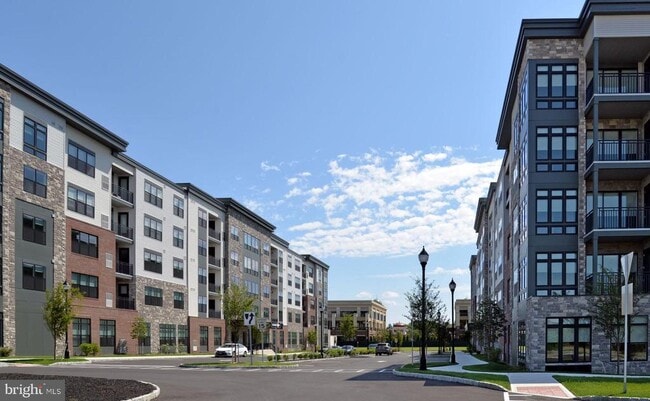 Building Photo - 4207 Del Mar Dr