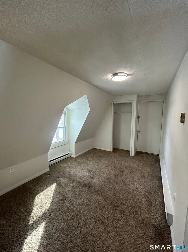 Building Photo - 168 High St