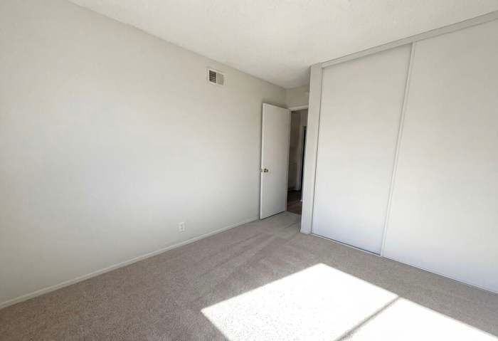 Building Photo - 13142 E Mesa Verde Dr