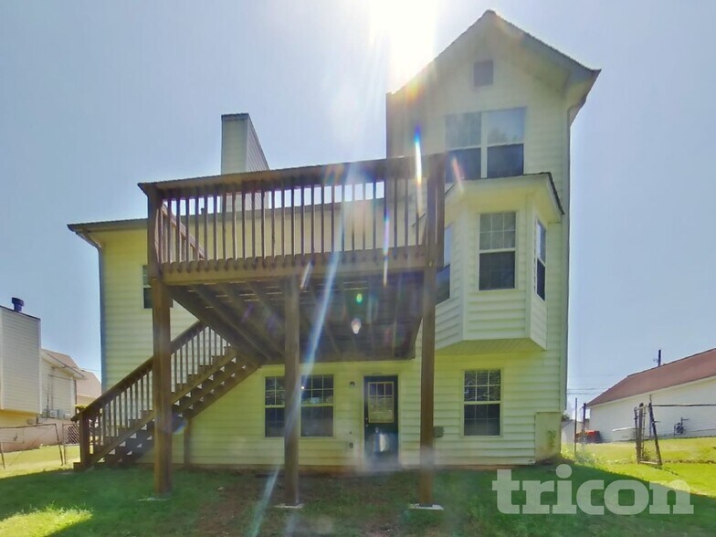 Building Photo - 1026 Bonita Cir