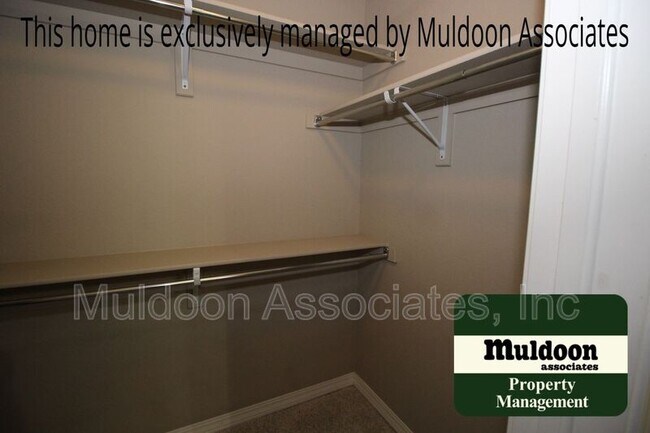 Building Photo - 8883 White Pr Vw