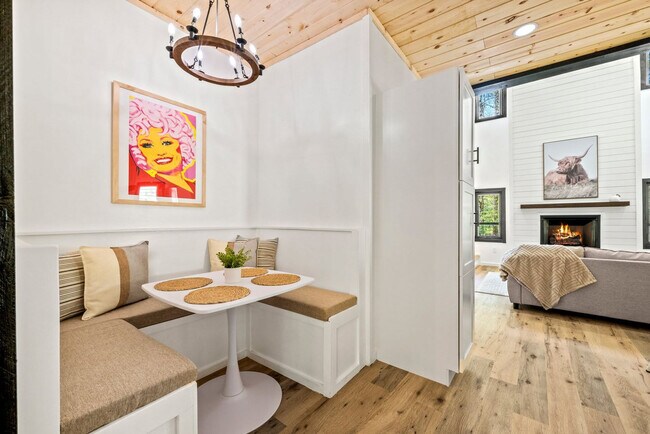 Building Photo - 152 Baxter Rd