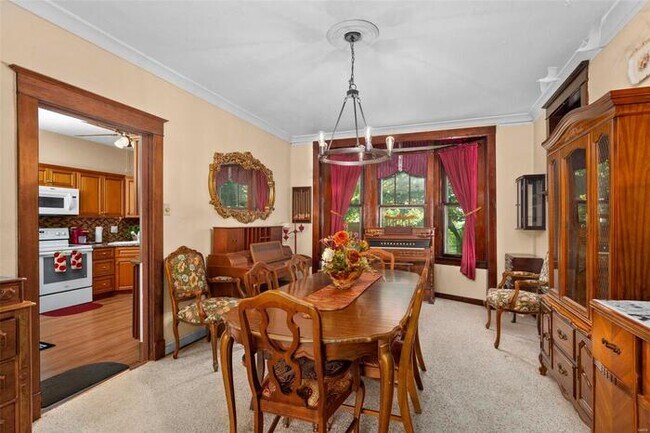 Building Photo - Fantastic 3bd/1.5ba home! Coming soon!