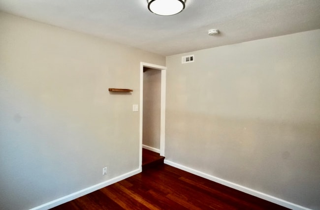 Building Photo - 18420 Crest Ave