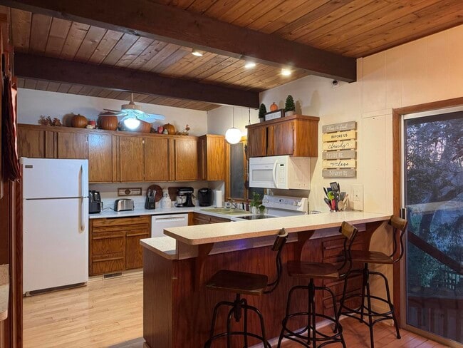 Building Photo - 37835 Atkins Knoll Rd