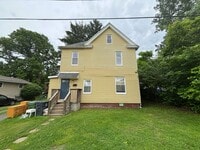 Building Photo - South Park Rental - $900/mo