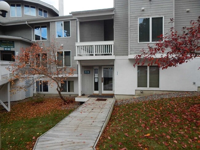 Building Photo - 34 Paradise Way