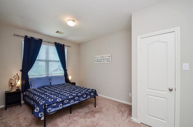 Building Photo - 1627 Summer City Dr
