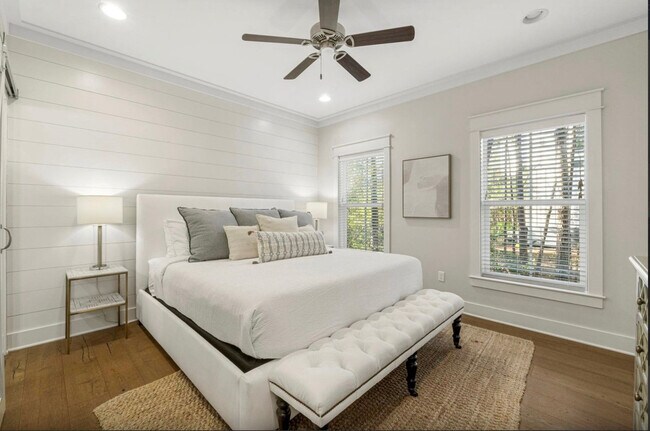 Building Photo - 587 Patina Blvd