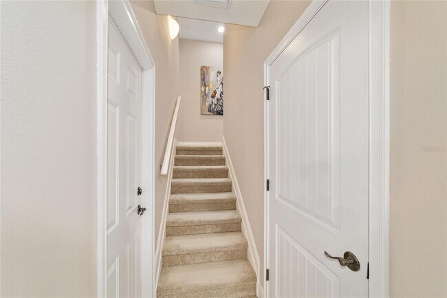 Building Photo - 1706 SW 27th St